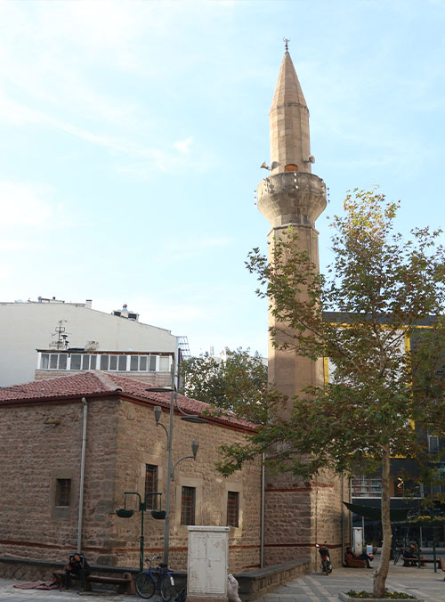 Şeyh Tennuri Camii / Kümbet / Çeşmesi